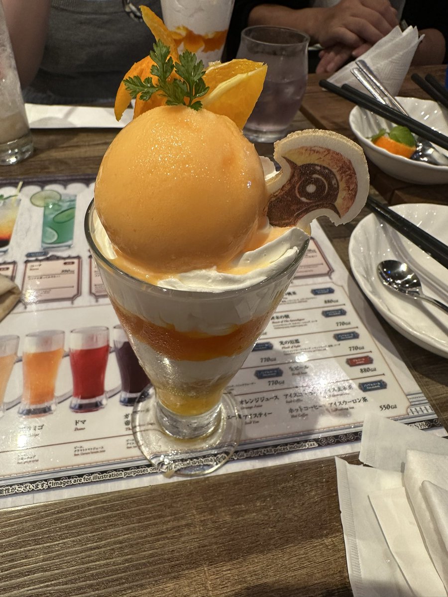 Ades_shinki's tweet photo. パフェ美味しかったよ https://t.co/Qih3aSglDp