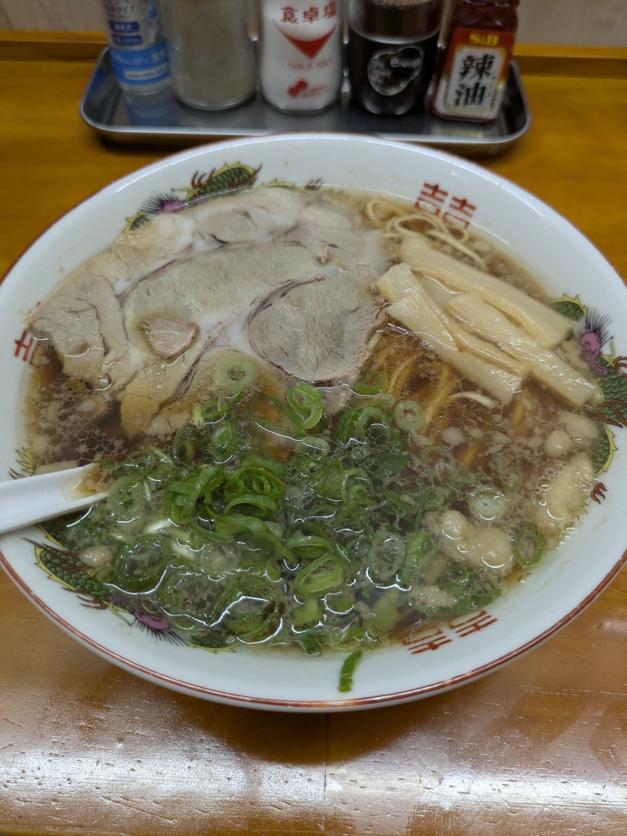 Apple_Jack671's tweet photo. それにしても💩暑い💧
こんな日は阿伏兎観音までサイクリング🚴💨
🍜「永潤」で塩分補給 https://t.co/RFEAfsdVaz
