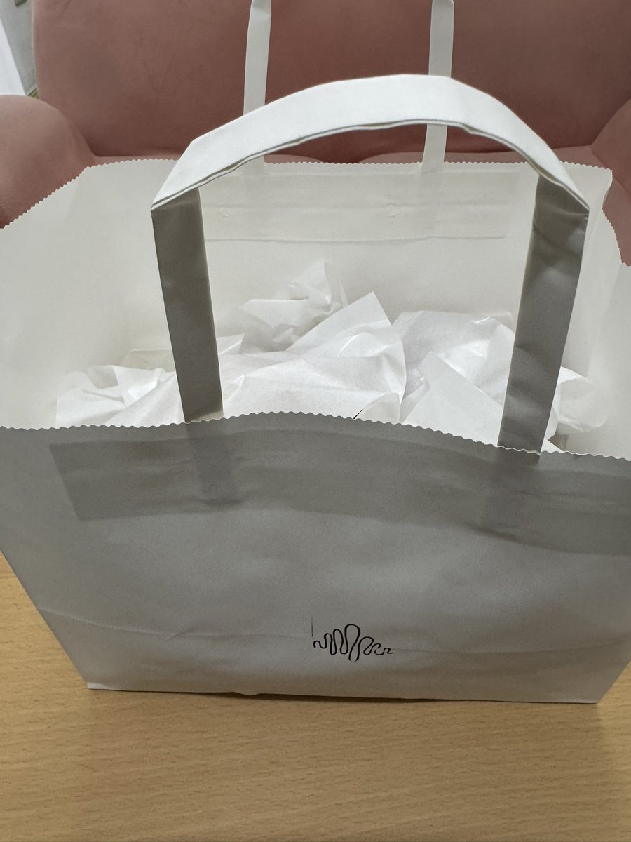 PlusnambaBoss's tweet photo. 近くにシャレオツなお店がオープン㊗️

さぁ皆で食おうぜ(*´³`*) 🥐

誰でも無料😆✨ https://t.co/8cHhcWMUix