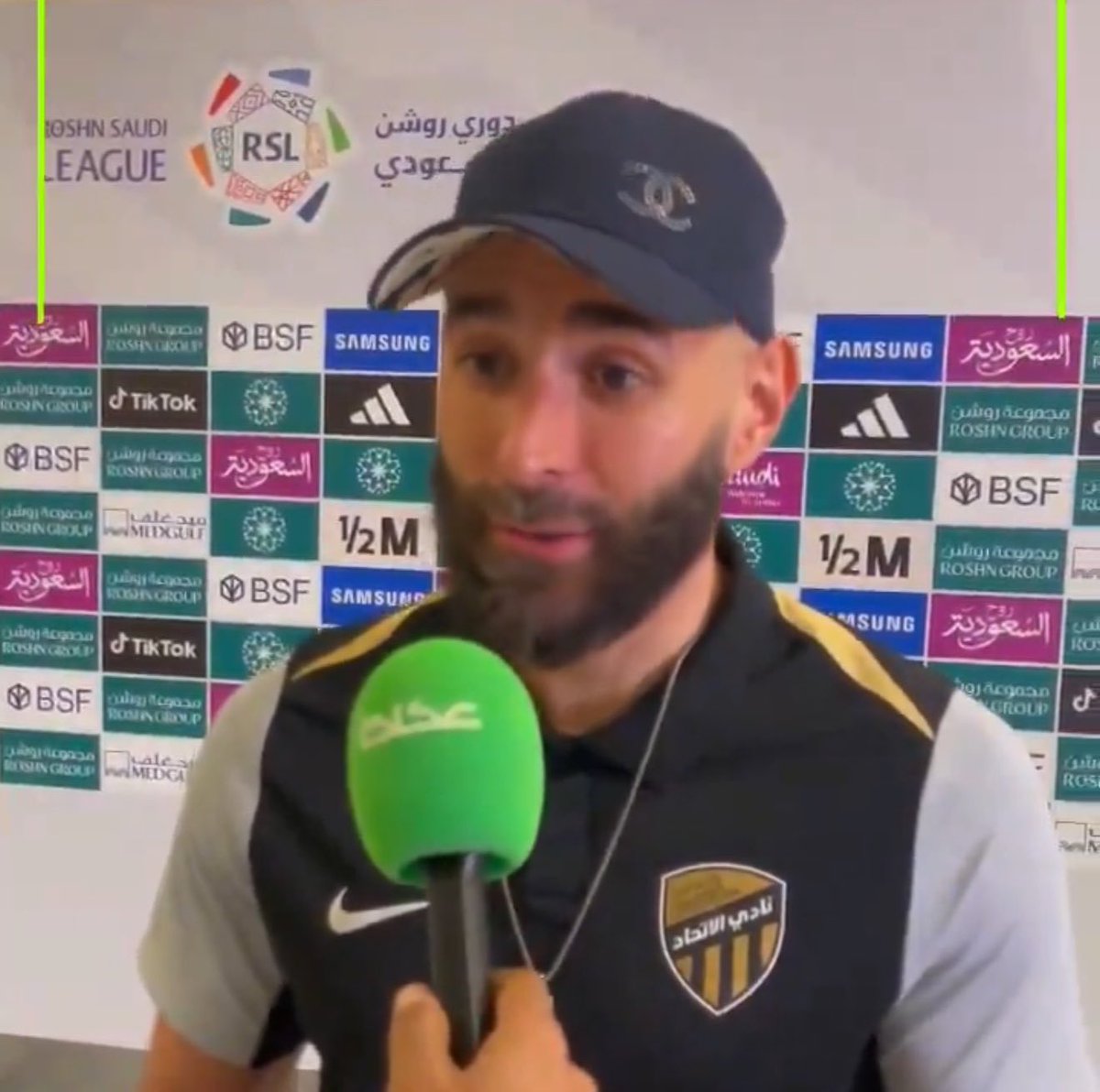 CristianoXtra_'s tweet photo. 🚨🎙Benzema on Ronaldo calling himself the best :

"If Cristiano Ronaldo thinks he's the best in history, then he is." https://t.co/gTtiSUpgvW