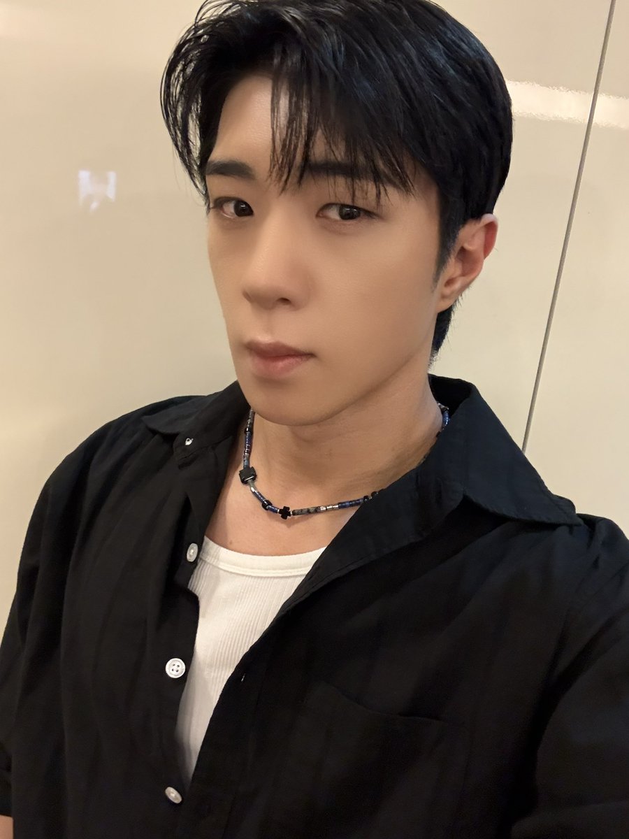 ONF_members's tweet photo. #와이엇 #WYATT

🖤 https://t.co/Uly4fOByQk