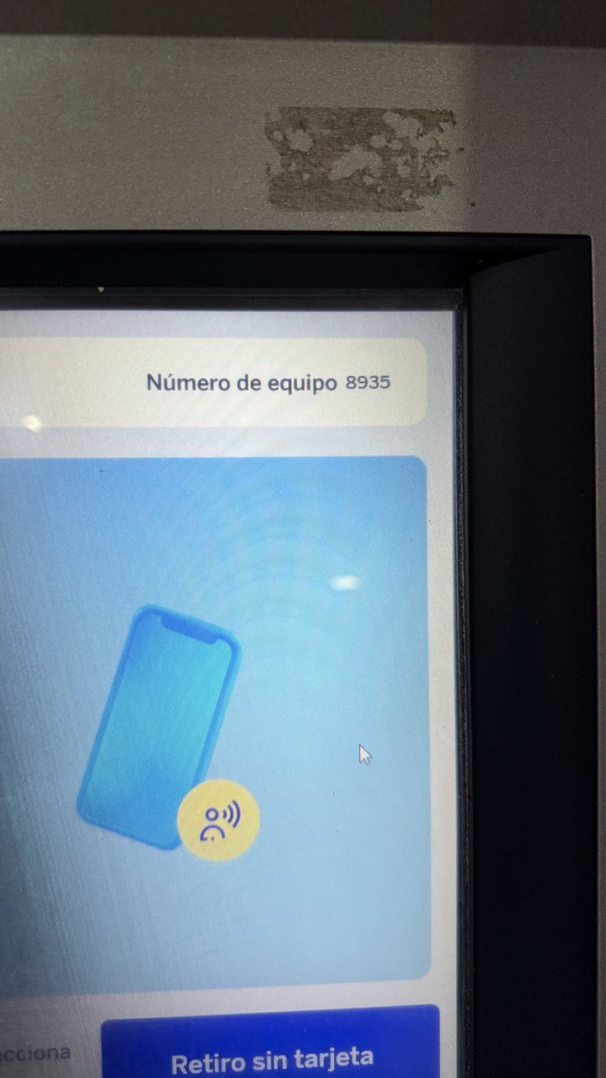 Carlos_Alberto's tweet photo. Una vez más @BBVA_Mex demostrando como ha decaído y dan un pésimo servicio, llevo dos horas tratando de disponer de mi dinero, 5 sucursales visitadas y en todas no se puede disponer por ahora, yo con una emergencia. Púdranse. https://t.co/R6z0peXKow