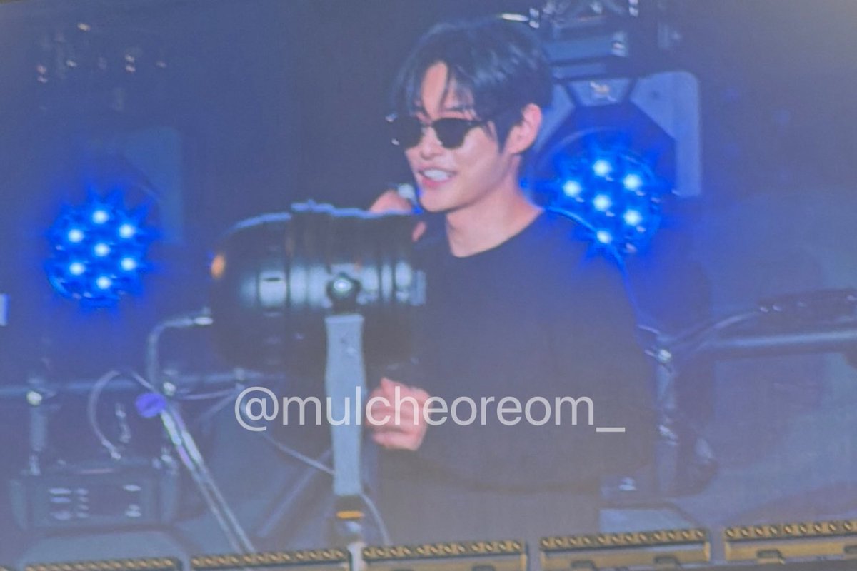 mulcheoreom_'s tweet photo. 260726 sound check
😇😇😇

#김지웅
#ZEROBASEONE  #제로베이스원
#KimJiwoong #キムジウン https://t.co/l9rouGhXbh