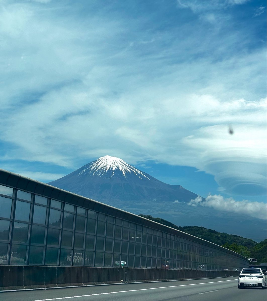 woshiri333's tweet photo. 静岡🗻✨千葉🥜💫(GW)

やっぱり富士山撮っちゃう
#大森靖子のライブに行くと幸せになれる https://t.co/KUw1LftCOF