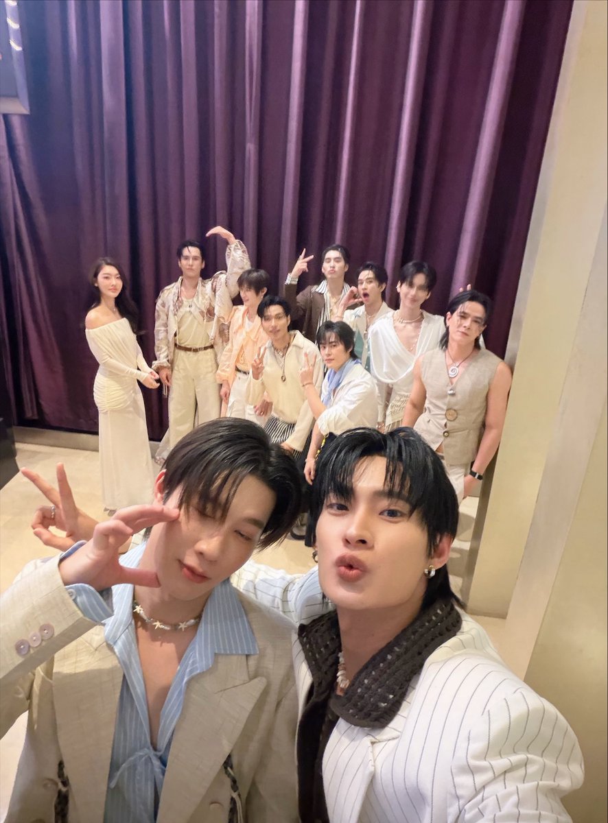 TutorKrp's tweet photo. มาส่งกำลังใจให้ถึงที่เลยค้าบบ  สู้ๆนะค้าบทุกคนน

#คืนนี้ที่สามเป็นของเธอ https://t.co/SZDfyTJ5F2