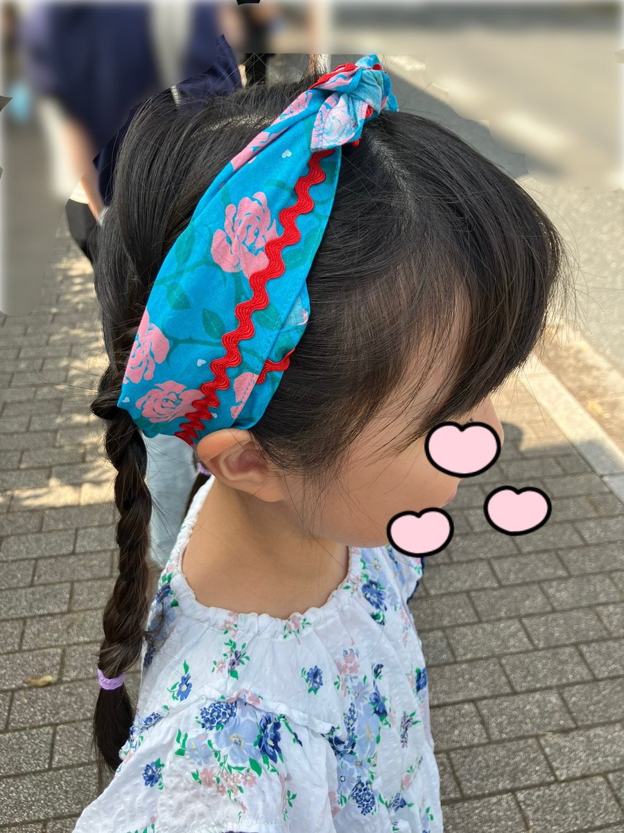 dacco64's tweet photo. 忍ゲキ行っていっぱい笑った😂
有楽町久しぶり過ぎ
コッパーオブシディアンも久しぶりに付けた
娘はだりさんのスカーフ気に入って返してくれない…
 #myjuvelia https://t.co/etlxvs8HTF