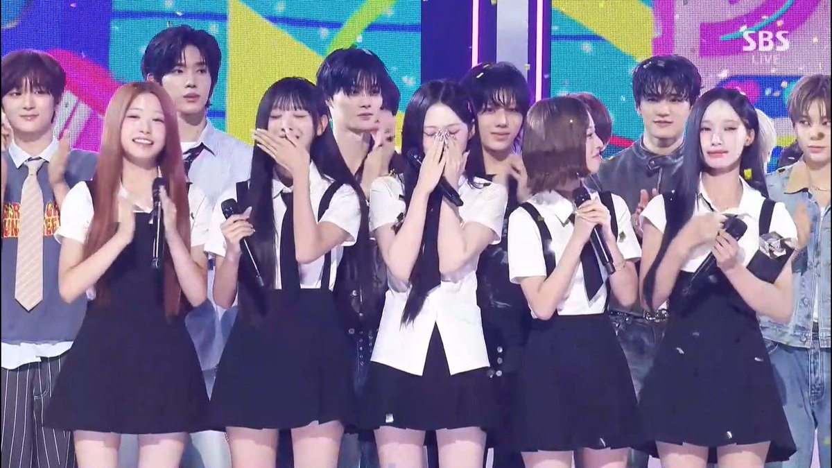 KshowAnalysis1's tweet photo. Congratulations to @RESCENE_twt and REMINE! 🥳

LOVE ATTACK FIRST WIN
#LOVEATTACK1stWin #RESCENE3rdWin
#RESCENE #리센느 #リセンヌ https://t.co/AL1MFfOeyD