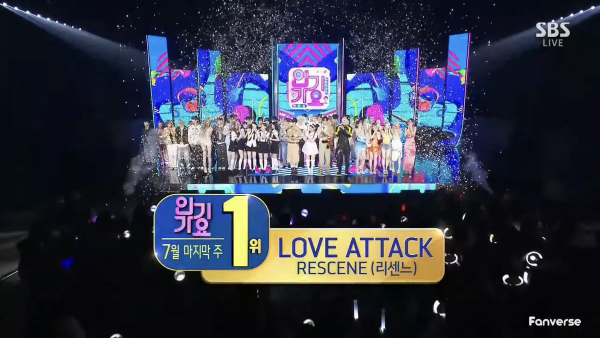 VIZAKI_'s tweet photo. this is like seeing the best girl group ever get 1st win for their most popular song 😭😭😭😭😭😭😭

RESCENE THIRD WIN 💘
#RESCENE3rdWin #LOVEATTACK1stWin https://t.co/l70pG3DAvx
