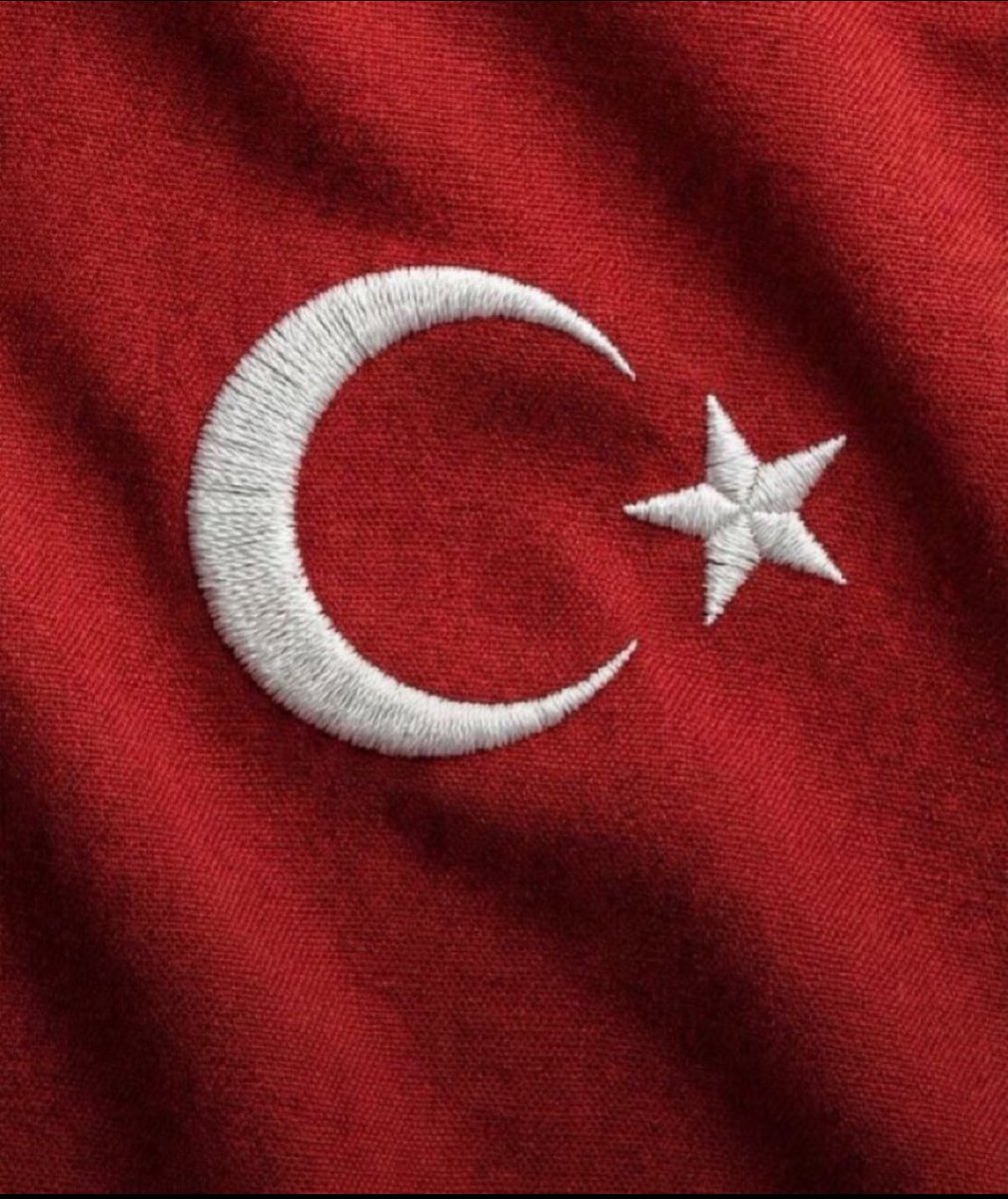 EnverKynr's tweet photo. “Destanları ebedi olan gerçek kahramanlar, Milletimizin kalbine isimsiz olarak yazılanlardır.🇹🇷

#Vatan #Bayrak #Devlet #Şehit https://t.co/mfEkW8xz7l