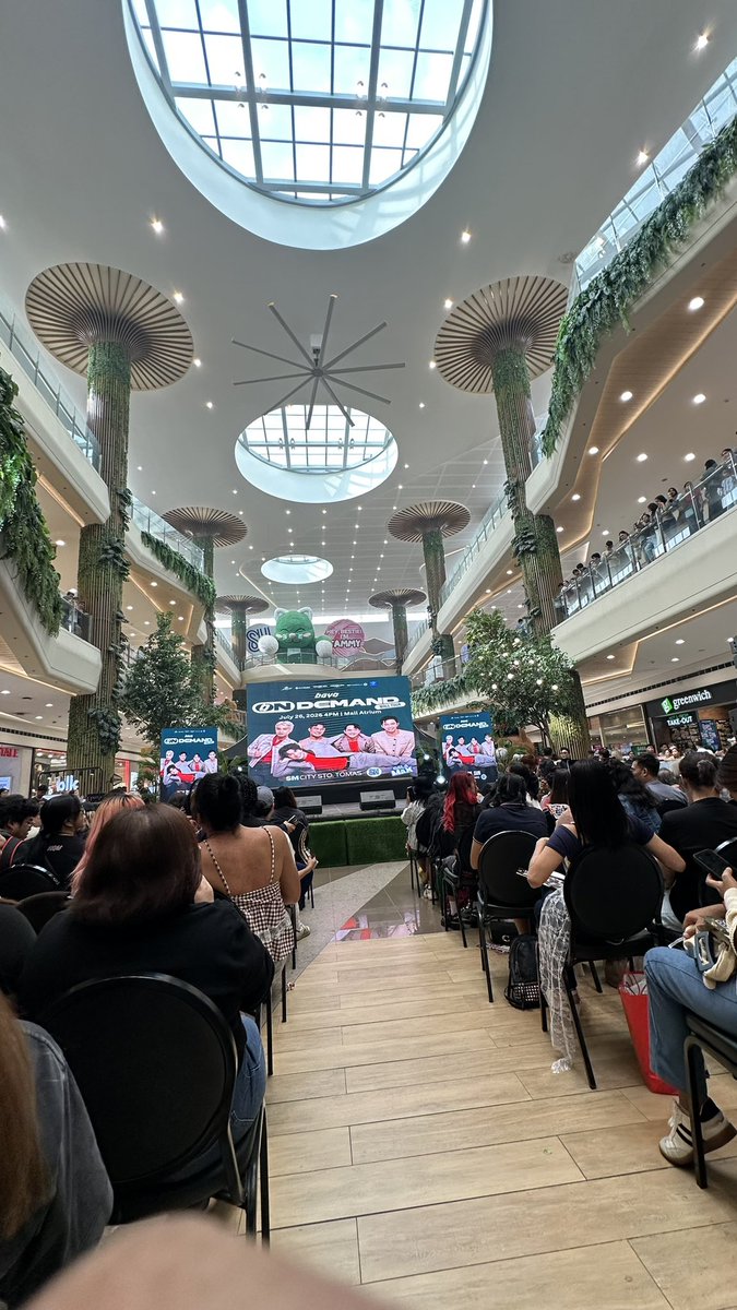 Xianbright_'s tweet photo. Starting in a bit! 

BGYO OnDEMAND BATANGAS
#BGYO @bgyo_ph https://t.co/9k4XlBehXF