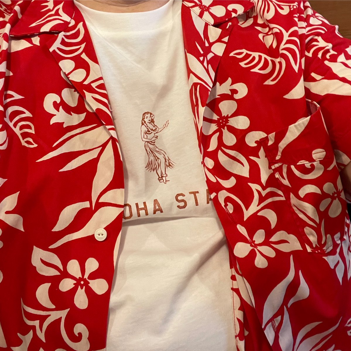 moca_4p's tweet photo. 初アロハ

なんか派手なの着たら元気出るかも
と、言われ

還暦やな
ちょっと過ぎたけど https://t.co/YA7FlZrVes