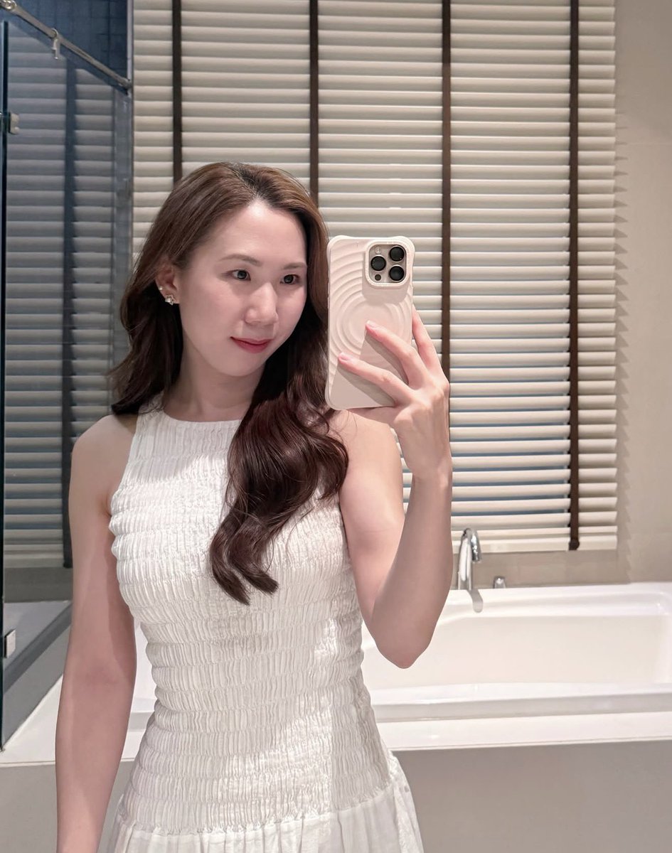 DCutegirlth's tweet photo. - น้องหมอจีนี่ 🏥
#หมอสวยบอกต่อด้วย 👩🏻‍⚕️
#doctorcutegirl 💉💊
ใครอยากป่วยยกมือขึ้น 😷
cr :  @genieas 

#หมอ #หมอสวย https://t.co/W0xlvABsR9