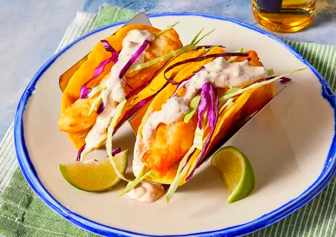 LMandlovu's tweet photo. Craving bold flavors  Try Mexico’s street-style carnitas—crispy pork bits with fresh cilantro, lime, and a warm corn tortilla. Pure food heaven! https://t.co/8MAYHWVOjv