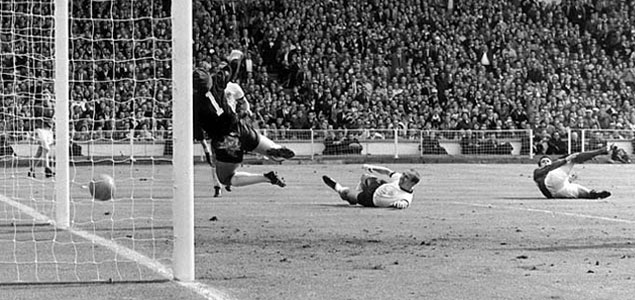 MacDM98's tweet photo. @ben_grimes98439 @DaysSince1966 England won their only wc with a ball that didn't even enter the net. Cry about refs with the egyptians, both sore losers. https://t.co/DCWZ4c6G4E