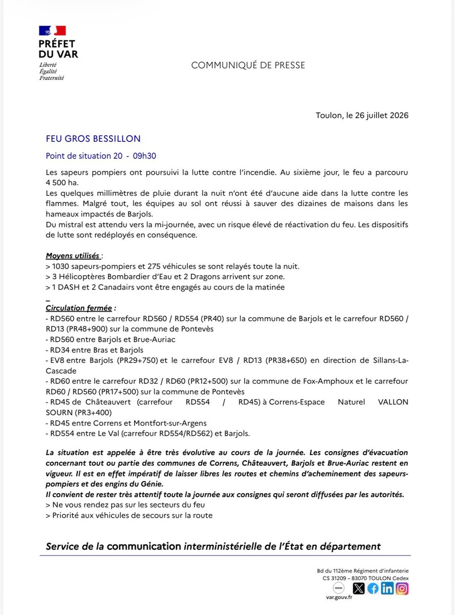 Prefet83's tweet photo. #Feu #GROSBESSILLON | Dimanche 26  juillet -  09h30
✔️ Le point de situation ⤵️
➡️ Le feu a parcouru 4 500ha
➡️ Des dizaines de maisons sauvées
➡️ Du mistral attendu vers la mi-journée avec un risque élevé de réactivation du feu
❗️ Respectez les consignes des autorités https://t.co/d0gs2J2EAZ