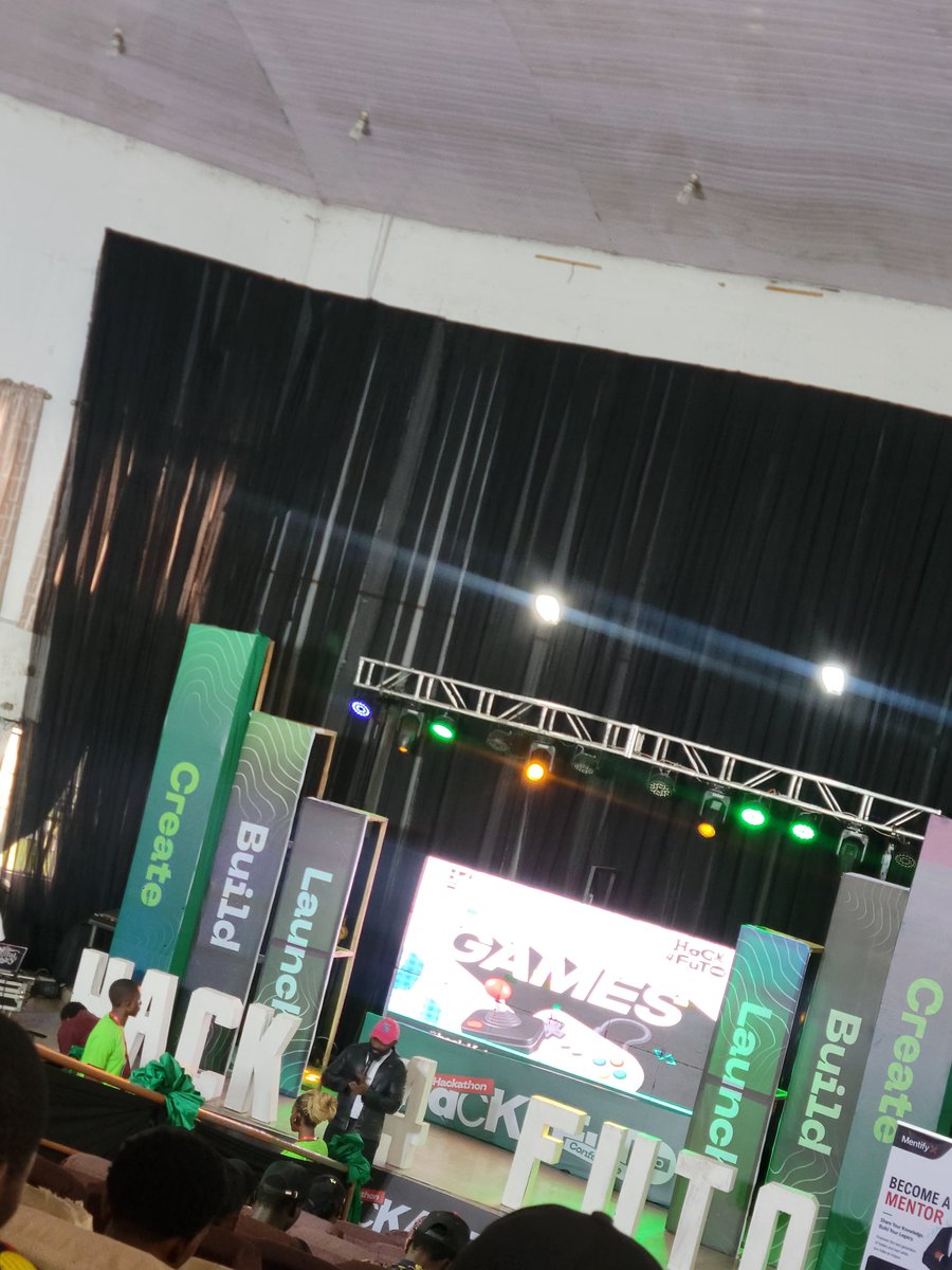 teesharp_'s tweet photo. There was so much life at #Hack4FUTO yesterday, and seeing all those lovely products being pitched was amazing! I’m so excited I was there to witness it all. And a big shoutout to @SuperteamNG for showing up🤭✨️ https://t.co/Ux3rf1tX3Q