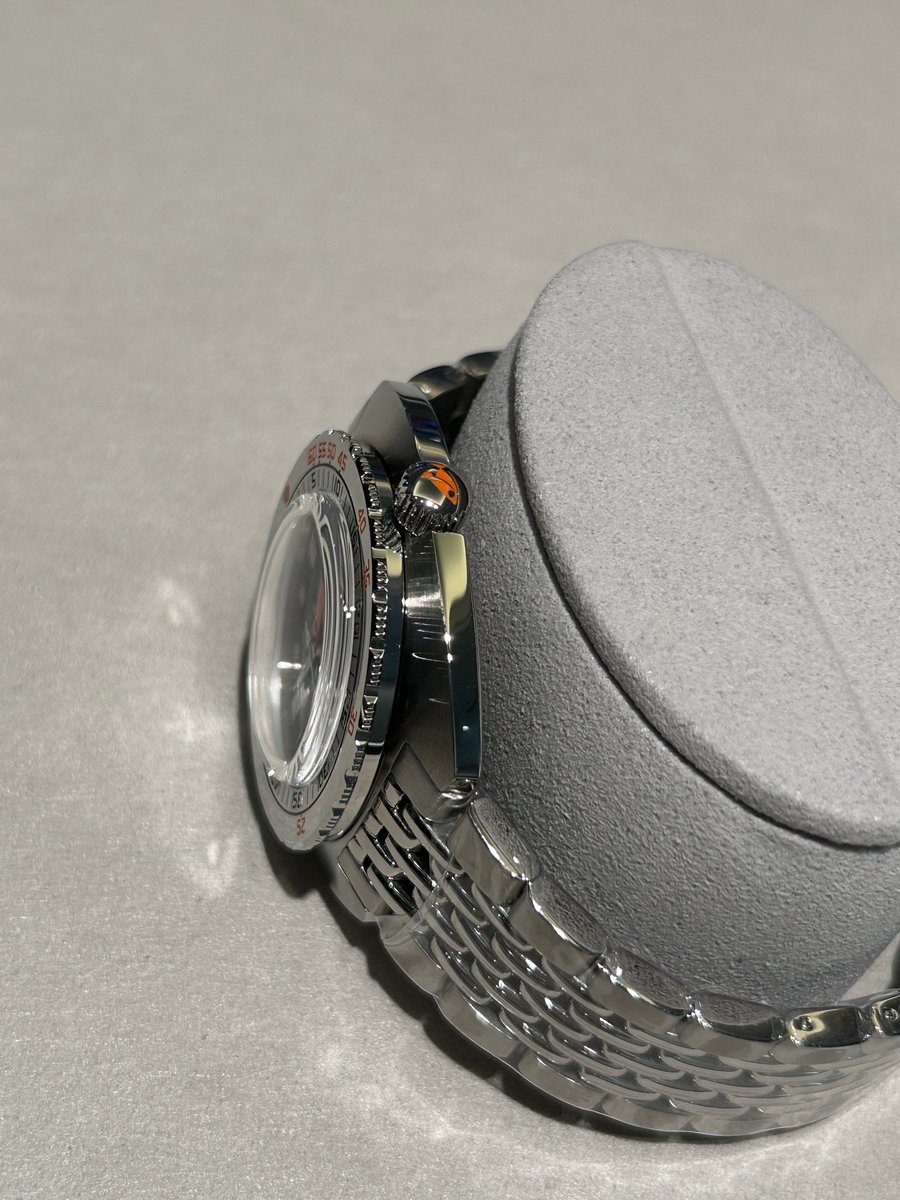 【新品】ソウルオブシベリア ブリザード　No.5261 ククサ 発見 DOXA / ドクサ】 SUB 300 Sharkhunter 821.10.101.10 自動巻き