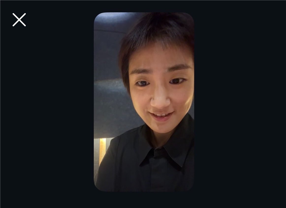 kkkaamoo's tweet photo. 라이브 끄기 전 
언니 얼굴 
완조니
착순이 얼굴 https://t.co/e2m9hWWt36