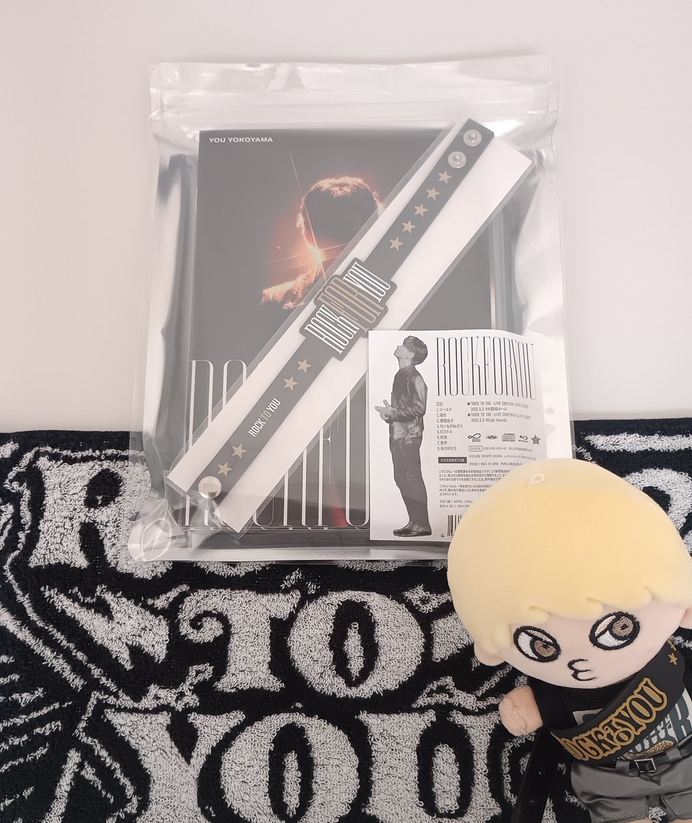 ROCK FOR YOU発売🖤ᩚ おめでとうございます🙌 リストバンド嬉しいー