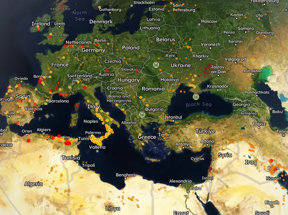 RhondaGarad's tweet photo. Mega-fires burning across the globe in real time, yet we're barely talking about them. https://t.co/aTOe6DkljD