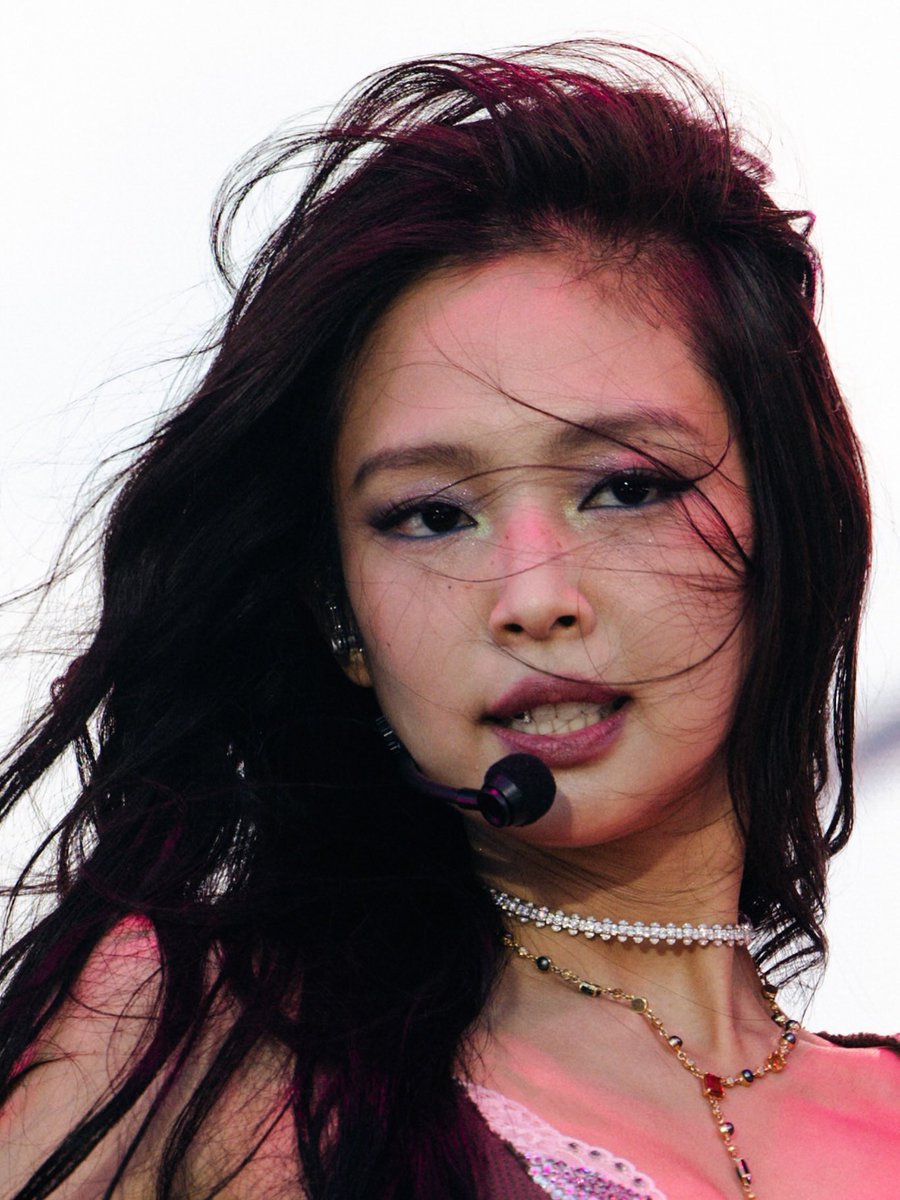 Katherennie's tweet photo. 📝260726 #JENNIE's Handlebars dance is currently trending on Tiktok

Thanks to the performance effect at the festival, there are now more than 13k posts on Tiktok https://t.co/NMmOnpdOcj