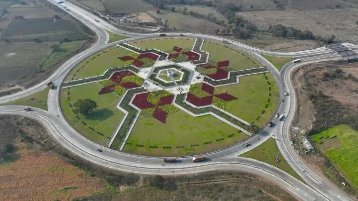 Nagpur_Vidarbha's tweet photo. #Nagpur #Vidarbha #SamruddhiExpressway #GrowthCenters
🚀 The Maharashtra State Road Development Corporation(MSRDC) issued Global tenders to Prepare GIS-based development Plans for areas surrounding the interchanges on Nagpur-Mumbai Samruddhi Expressway.
https://t.co/OkE90SqZIN https://t.co/CpBBSRdRkN