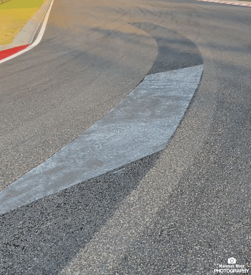 MateuszMrz8's tweet photo. Tak to wygląda z bliska w T1.
#F1PL #ElevenF1 #F1 https://t.co/NLGwuGZe7e