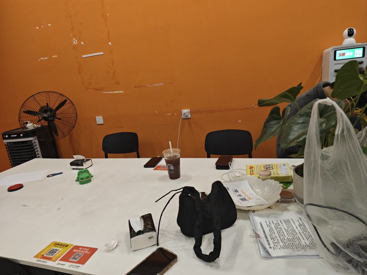 MarthaStep90906's tweet photo. Last call for our midnight escape room! 60 mins, 3 puzzles, 1 shot at freedom—hurry, only 2 spots left before it’s locked! https://t.co/o9LSCPjvNI