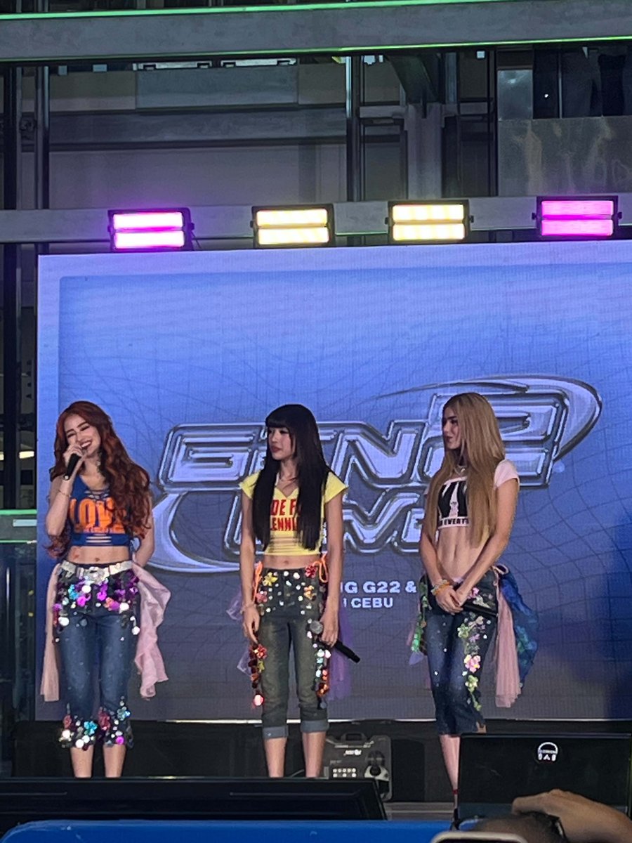 CebulletsPH's tweet photo. Absolute perfection on stage! 🔥 @G22Official just served pure vocals and power performing "Pa-Pa-Pa-Palaban" and "Musika" here at SM Seaside Cebu! 💙

Can't wait to see you girls later in Waterfront Hotel and Casino! 

#GenZLiveCebu
#G22inCebu https://t.co/VbTyPMCL4e