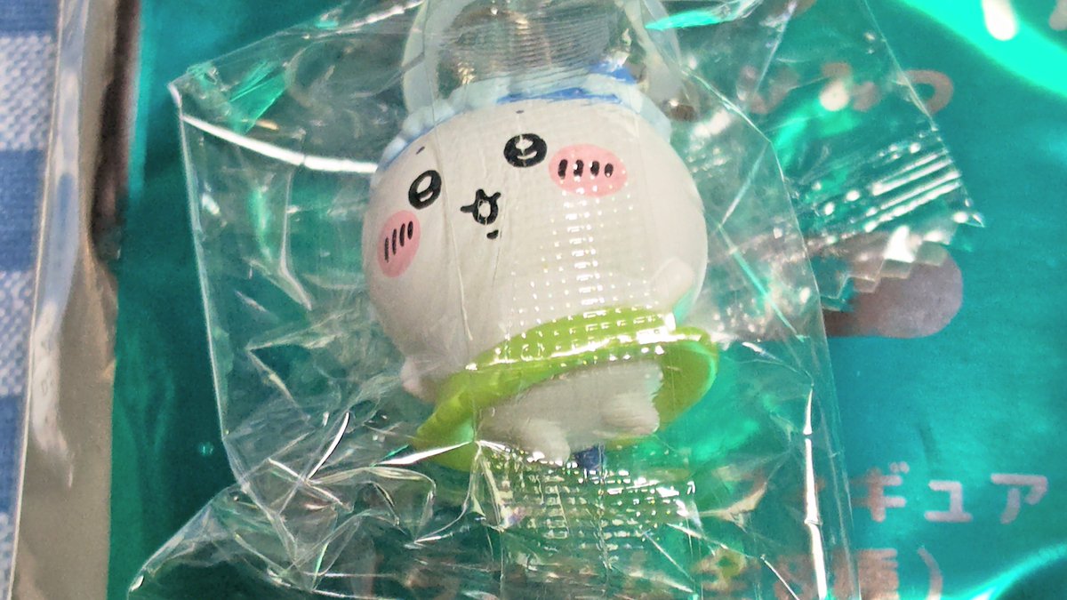 KEYkei2021's tweet photo. 映画ちいかわの入場者特典は最推しハチワレちゃんを自引きできた！
特典変わったらまた見に行こうかと思う https://t.co/yTcAvkJxhx