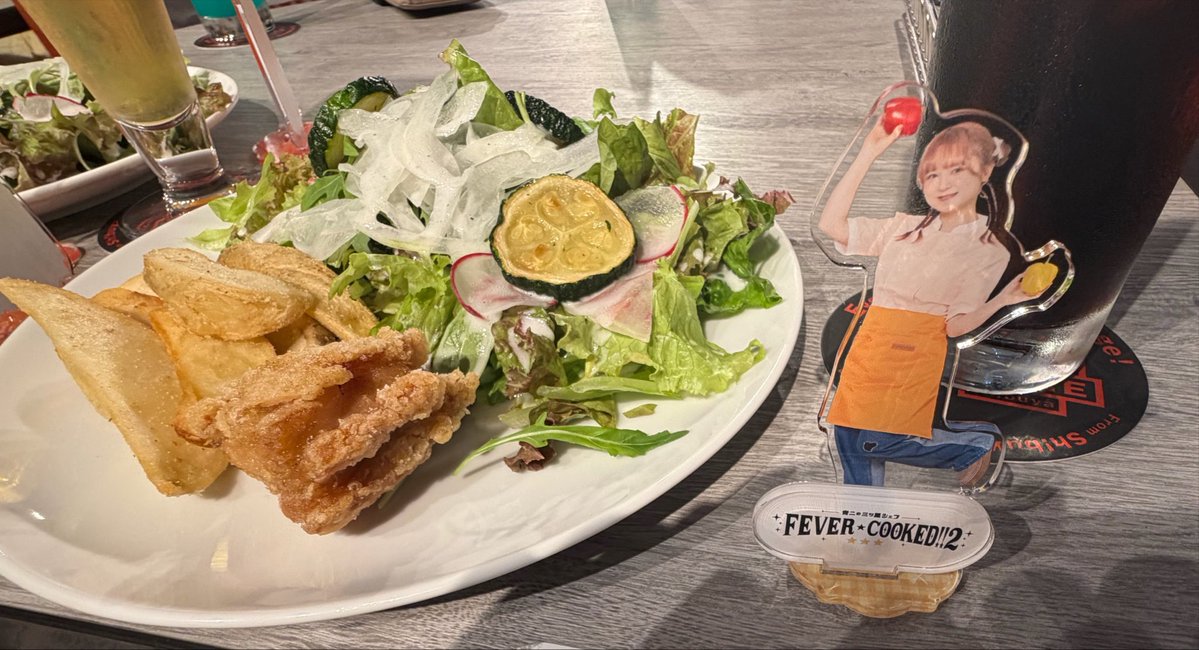 tontoro1's tweet photo. 『南国ぎゅぎゅっとサマーサラダ！-ポテトも出た、唐揚げも出た-』ポテト唐揚げでお腹を満たし野菜のフレッシュな味わいが口の中で広がりマリアージュする満足度の高い一品。自分のサラダの概念が変わりました。美味しいです🥗
 #青二フィーバー #わただいありー https://t.co/746X3lwxK1