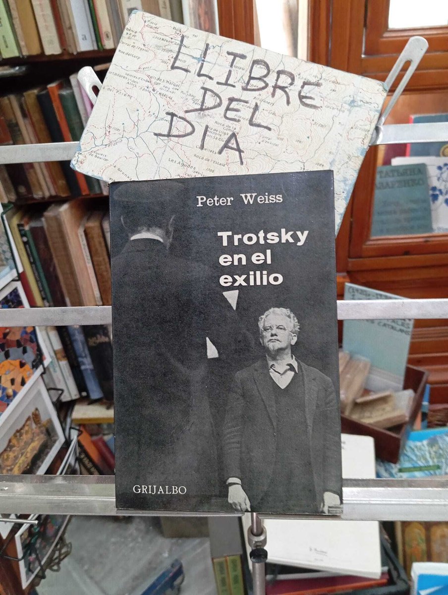 LlibreDelPalau's tweet photo. Trotsky en el exilio. (L’autor fou un escriptor, pintor i il·lustrador i destacà també per les seves actituds radicals, denunciant tota forma d’opressió contra la dignitat i llibertat de les persones) #llibredeldia #librodeldia #livredujour #bookofthed #llibre #libros #books https://t.co/o9ubypJETs