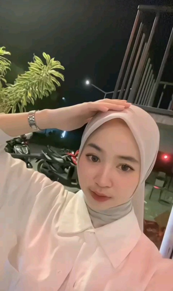 mastersdantee's tweet photo. Lokal cantik nih berak di lantai kamar mandi 
Gas langsung join grup 100k an full dan permanen info langsung tele aja https://t.co/RebnsIaQkf https://t.co/7gE6YF15Gz