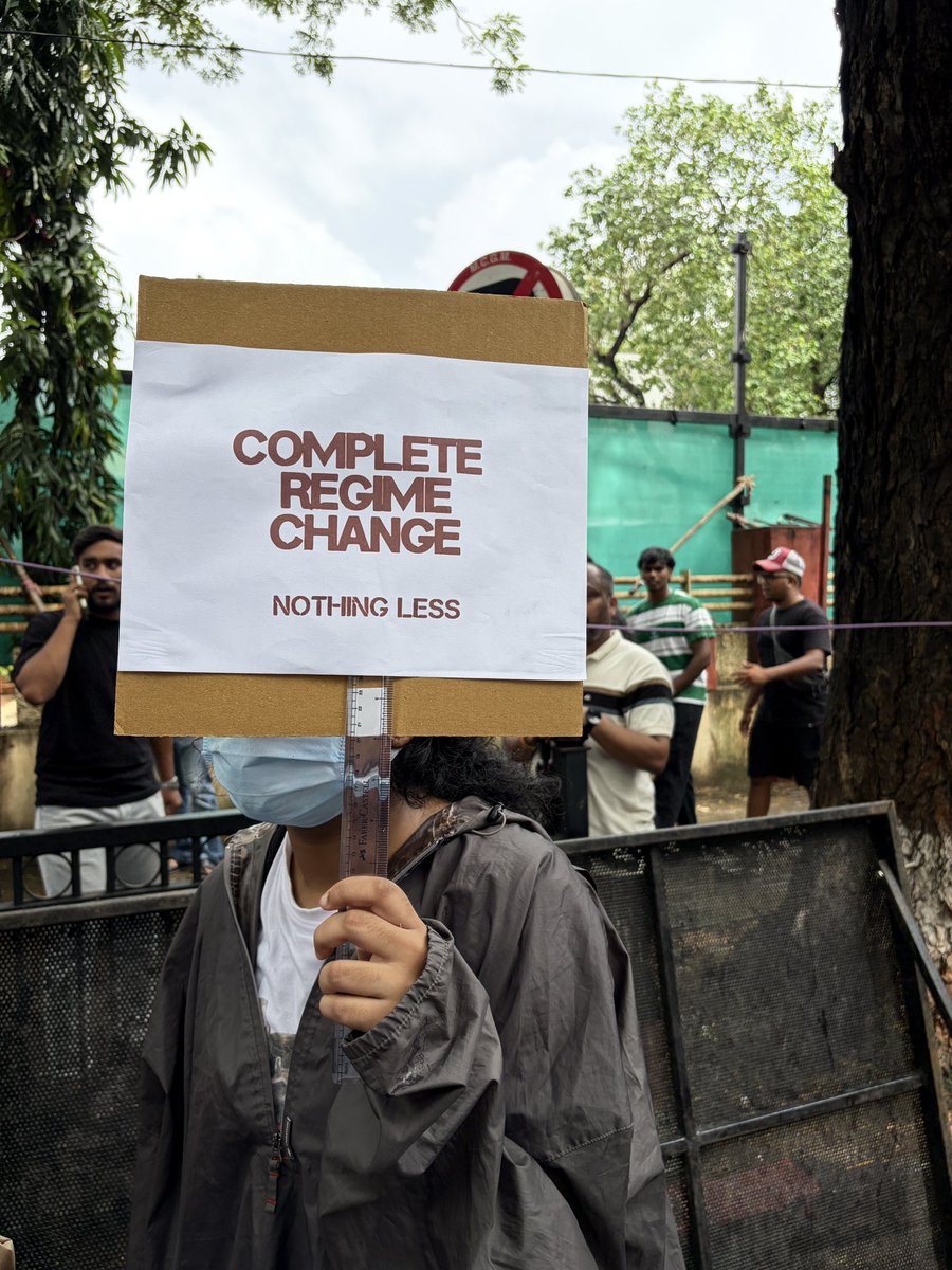 RanaAyyub's tweet photo. Some images from this morning. The joy of witnessing GEN Z speaking truth to power 🩷 https://t.co/BhUkQ9SujS