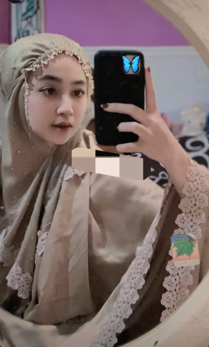 mastersdantee's tweet photo. Lokal cantik nih berak di lantai kamar mandi 
Gas langsung join grup 100k an full dan permanen info langsung tele aja https://t.co/RebnsIaQkf https://t.co/7gE6YF15Gz
