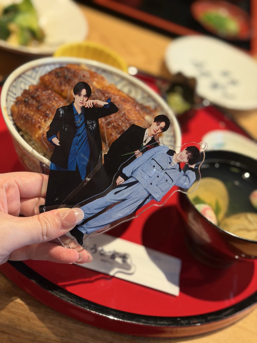 24_aaa_naco's tweet photo. １ヶ月お疲れ様でした👏💓

千穐楽はラストなだけあって
さらに大盛りあがり🩷

SHOW-WAのおかげで、
新しいエンターテイメントに
触れることができました🪭✨

今日は土用の丑の日ということで
うなぎを食べて帰ります🚅✨

#SHOW_WA #明治座　#向山毅 https://t.co/c0EwUGs6WV