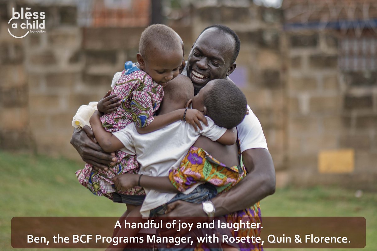 BCFUganda's tweet photo. Laughter makes healing possible.
Celebrate people like Ben who put smiles on the children's faces.
Tag someone amazing.
#BlessAChildFoundation #ThankfulMonday #bcfug https://t.co/2yi9Ra7rll