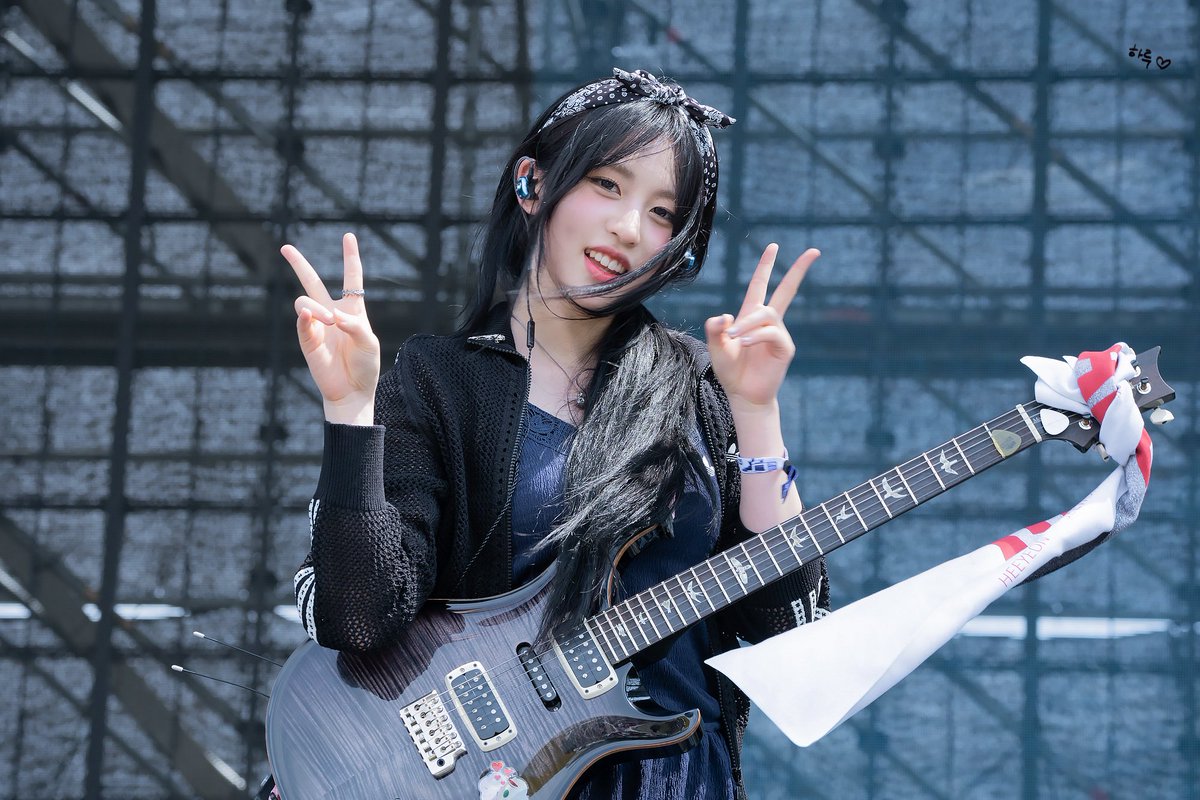 latency_haru's tweet photo. 260725 ONE UNIVERSE FESTIVAL 희연

🫶🖤

#희연 #HEEYEON #레이턴시 #LATENCY https://t.co/AjRqVFZlhV