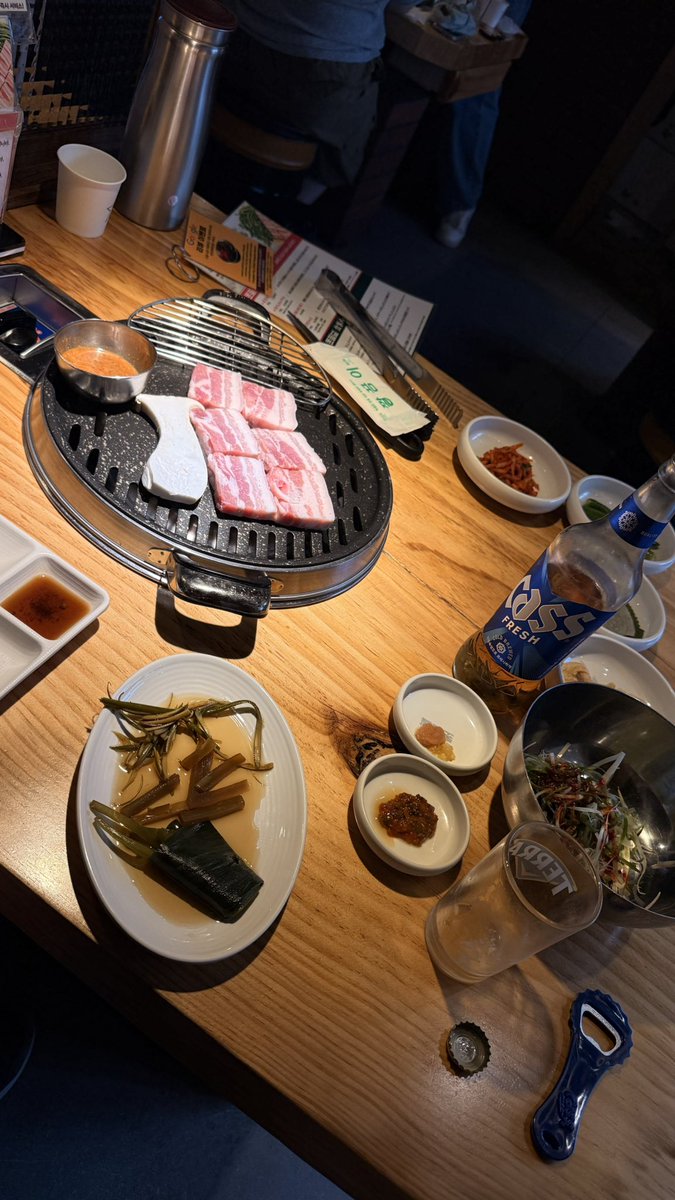 Takkun707's tweet photo. これ以外は殆どGS25(コンビニ)
コンビニは美味しくありません

・韓国の凄い所
超デジタル社会
(現金使ってる人居ない)
皆んな英語話せる
男性も化粧してる
・日本の凄い所
ウォシュレットや水回りの快適さ
(どこ行っても下水臭い)
コンビニのクオリティ
安全運転 https://t.co/HZw4KtdDuN