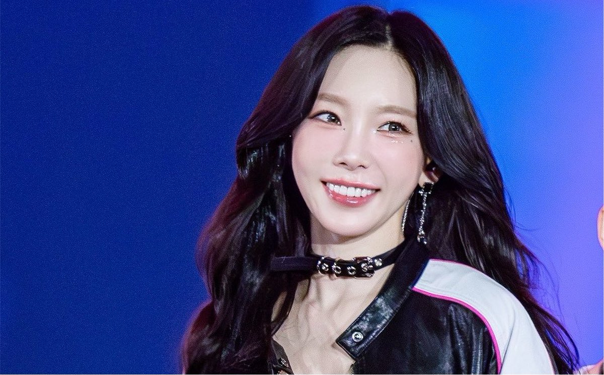 taeyeonfile's tweet photo. .⠀     🎀 🎀      🎀 🎀
      🎀          🎀           🎀
    🎀        happy          🎀
    🎀      taeyeon        🎀
         🎀                     🎀
              🎀           🎀
                      🎀 https://t.co/Slla0GAL8d