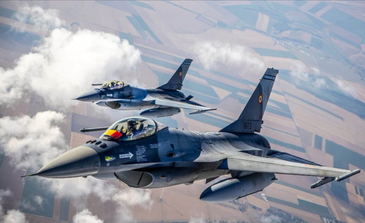 MApNRomania's tweet photo. 🇷🇴Our pilots have shot down a third drone that entered Romanian airspace! 

This morning at 10:13 a.m., a Romanian pilot flying a Romanian Air Force F-16 fighter jet shot down a third drone that had entered the Romanian airspace.

#WeAreNATO https://t.co/nqRJBLojKE