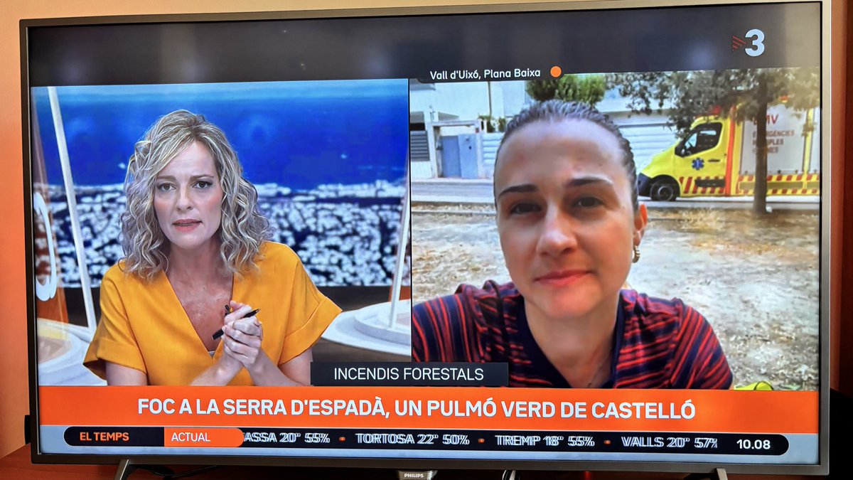 Socarraet31's tweet photo. Gràcies @som3cat per informar de la situació al nostre país. Mentres vosaltres informeu i la terra crema, la nostra televisió “pública i de qualitat” ens està oferint una misa. Imagine que després faran bous, no @apunt_media ? 🤔 #IFVallDUixó https://t.co/Mp0WTHdUSI