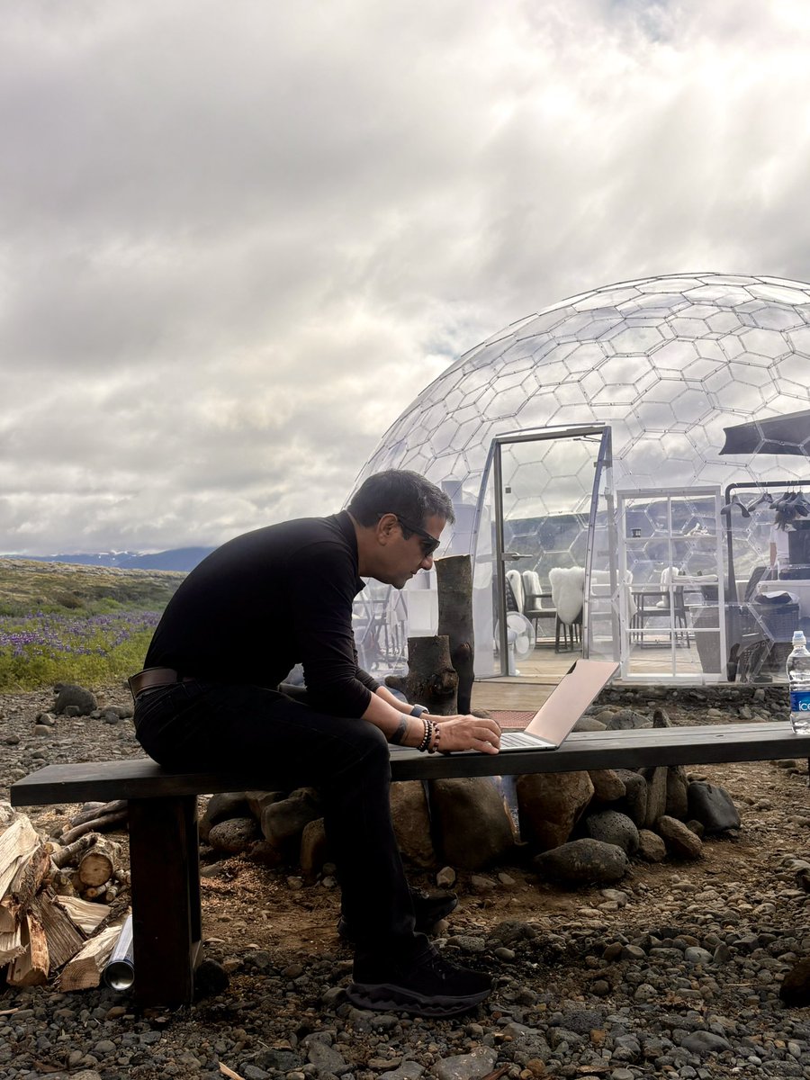 Vimalsumbly's tweet photo. Quick team sync mid-ride through Iceland. Remote work hits different when the backdrop looks like another planet.
Gear up, dial in, ride on.
#IcelandRIDE #RemoteWork #MotorcycleDiaries #OnTheRoad #ViewFromTheOffice https://t.co/VuBTB2gfHY