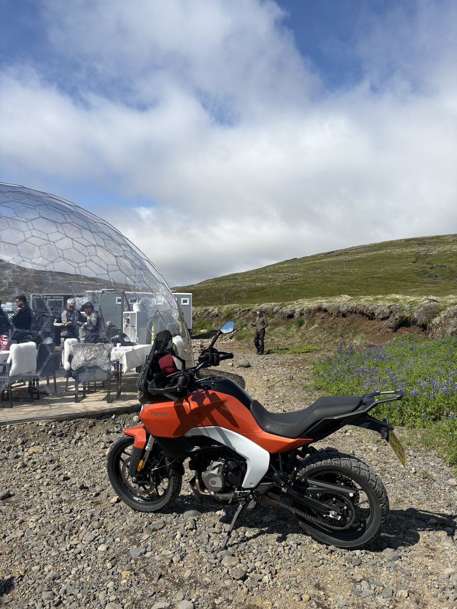 Vimalsumbly's tweet photo. Quick team sync mid-ride through Iceland. Remote work hits different when the backdrop looks like another planet.
Gear up, dial in, ride on.
#IcelandRIDE #RemoteWork #MotorcycleDiaries #OnTheRoad #ViewFromTheOffice https://t.co/VuBTB2gfHY
