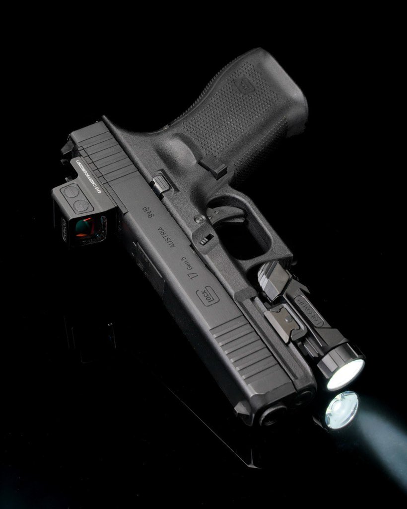 Shailes76427369's tweet photo. 格洛克g17 gen5 #枪 #军事 #玩具枪 #仿真枪 #模型枪 #FPS #CSGO #道具 #子弹 #防身武器 #手拉鸡 #打猎 #弓弩 #玫瑰金 #zy1 #M1911 #弩 #手枪 #格格克 #气动 #气手枪 #气枪 #喷子 #钢珠 #BB弹 #冷媒 #气狗 #火狗 #钢珠 #真人cs #沙鹰 #GBB #Airsoft #瓦斯 https://t.co/SRNy1lIpMb