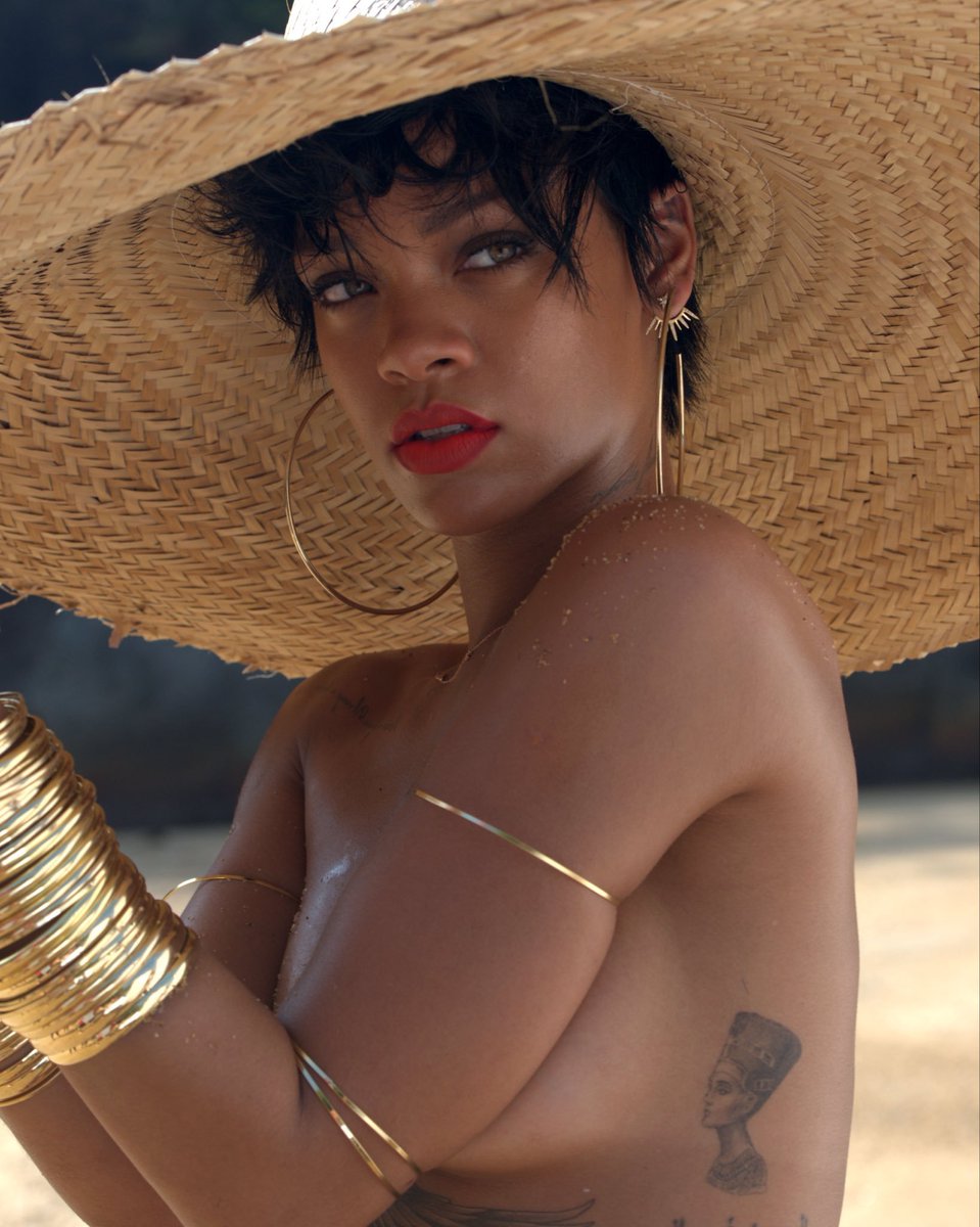 Tolly_Tweetz's tweet photo. Rihanna for VOGUE , BRAZIL 2014. https://t.co/lFVyiPAbtK