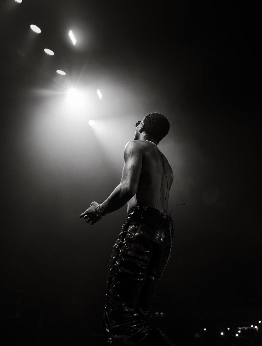 SeunSign's tweet photo. Wizkid New IG post 🧨❤️‍🔥🌟🦅 https://t.co/cZGHPlo66w