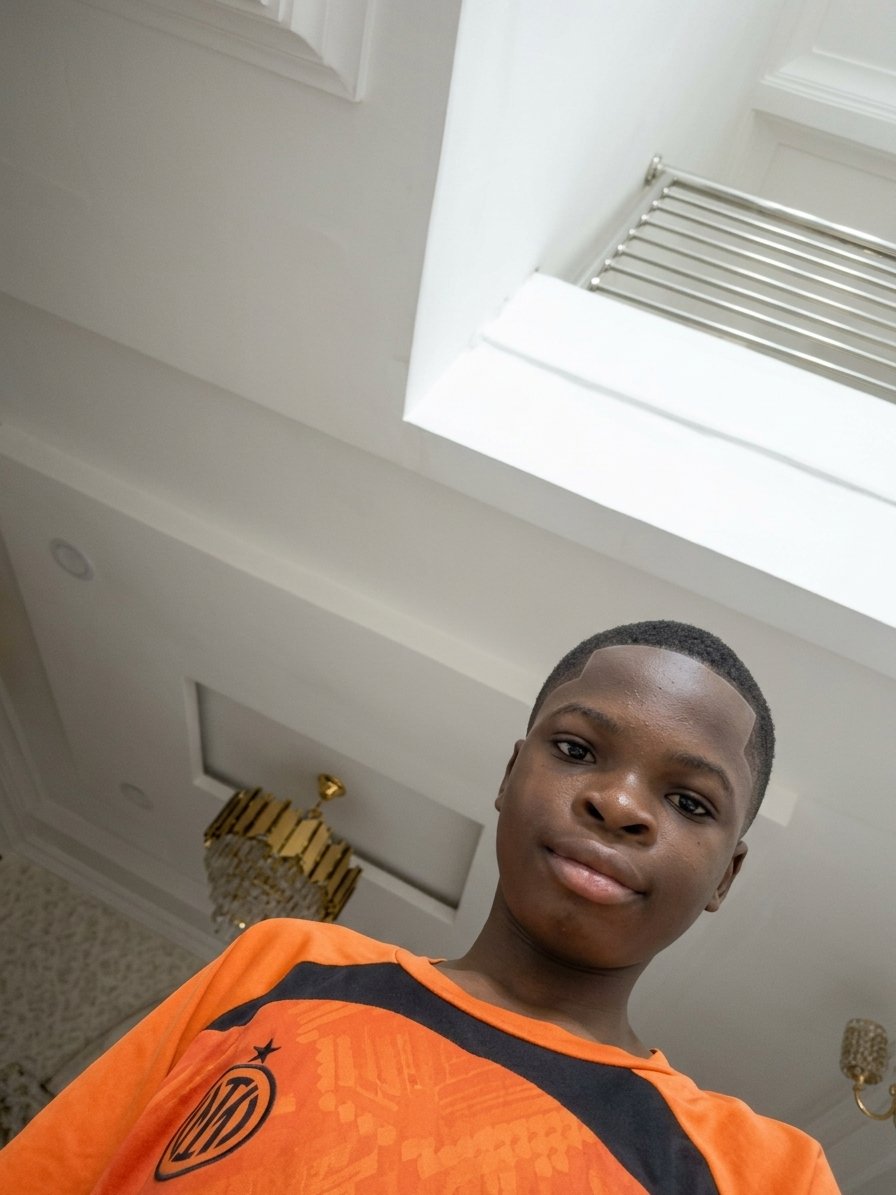 oxdasmart_'s tweet photo. I turned 16 today what have I achieved so far
-an x account
-a tik tok account
-mini influencer
-build apps for fun 
-so poor I can't even pay attention
-No 1 ff player in my uni
-if you have any job that can pay me not less than $1000 per week I'm open to it https://t.co/nSuZAlPTzL