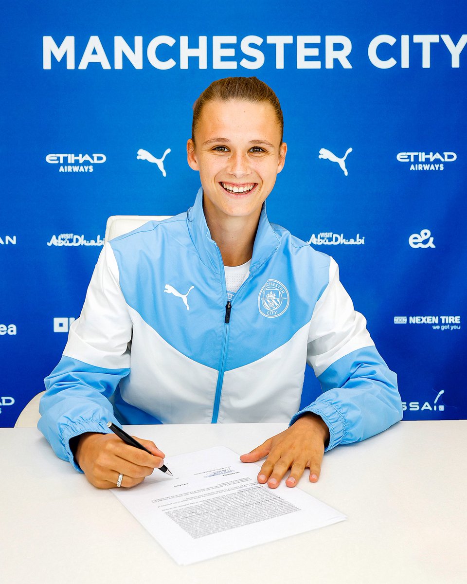 ManCityWomen's tweet photo. 4 years ago today, we signed our vice-captain, Kerstin Casparij 🥹🩵 https://t.co/2XoFLT6mEn
