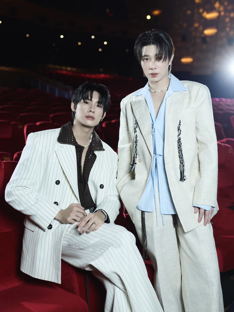 DomundiTV's tweet photo. พบกับ “ติวเตอร์” @TutorKrp และ “ยิม” @mynameis_yim ได้ในงาน ที่สามของเธอ Your Third Series EP.1 : NOW YOUR SEA THIRD 🌳🍊

#คืนนี้ที่สามเป็นของเธอ https://t.co/BmGrOjvjy0